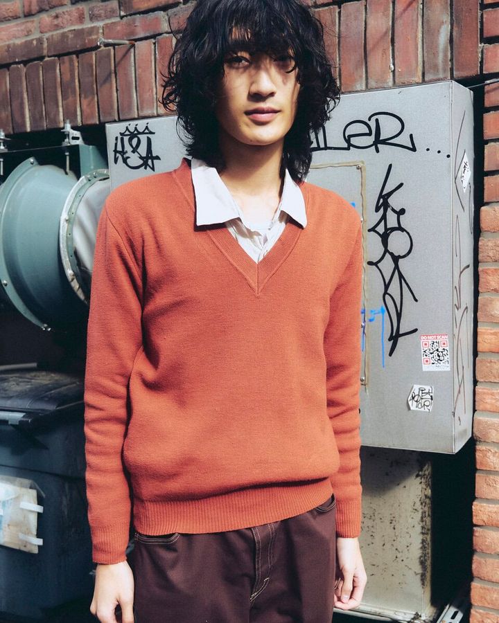 【スナップ】ヘアもアイテム選びも「70年代LOVE」ゆえのノスタルジック