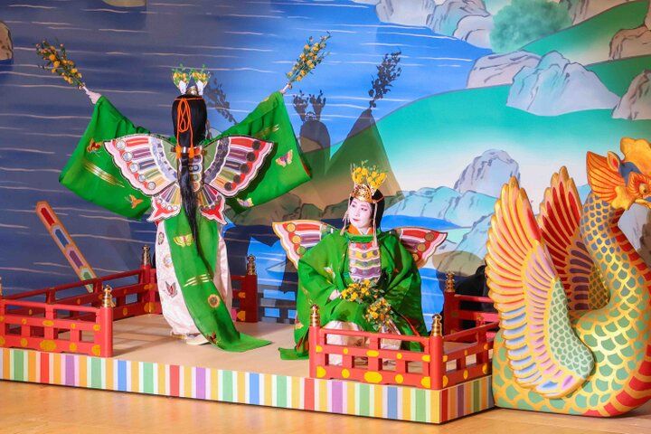 京都・祇園の春の風物詩、芸妓さん・舞妓さんが華やかに京の四季を舞う「都をどり」にうっとり