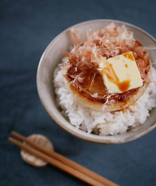 新玉ねぎのおかかバターごはん