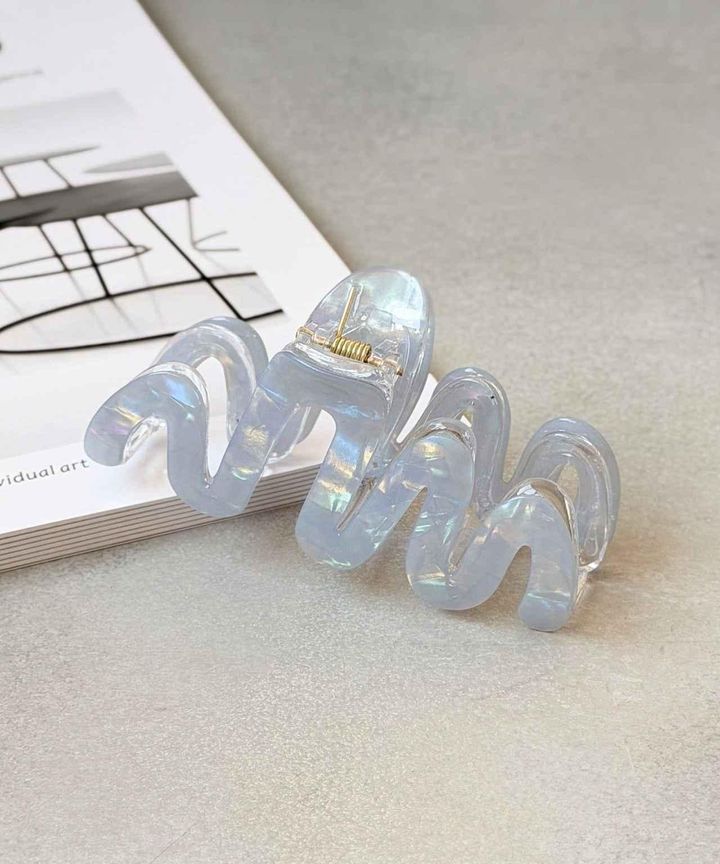 画像1: 出典：3COINS