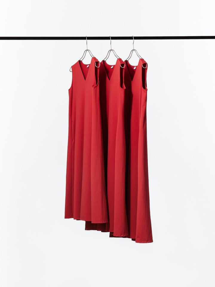 画像2: 出典：ユニクロ