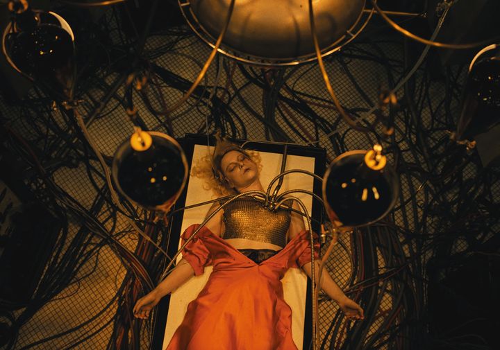 “現在”の価値観が炸裂！ 怪物と“あの花嫁”の逃避行を描く『ザ・ブライド！』