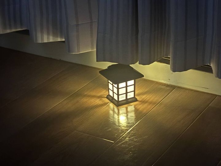 ソーラーライト（ハウス型、吊り下げ） インテリア