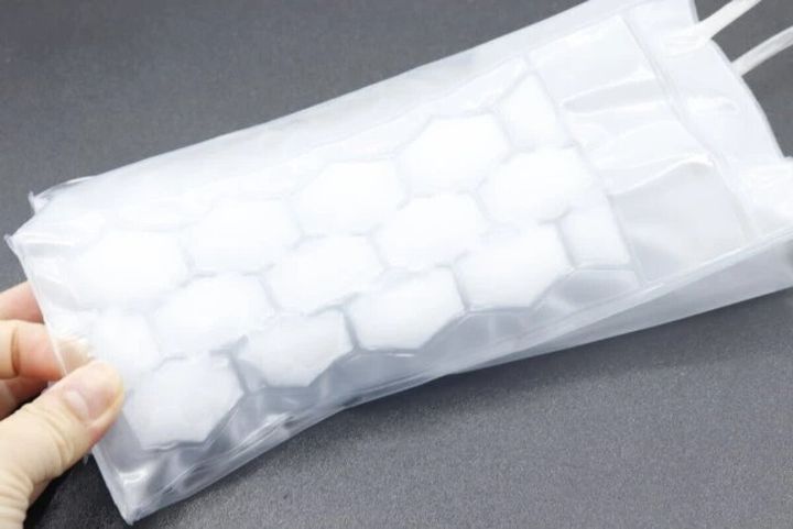 ダイソー 保冷バッグ 凍る