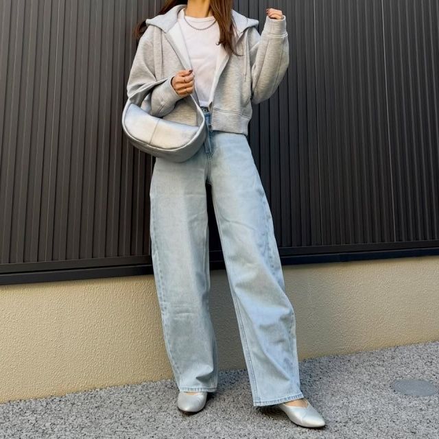 GU「パフスウェットフルジップパーカ」