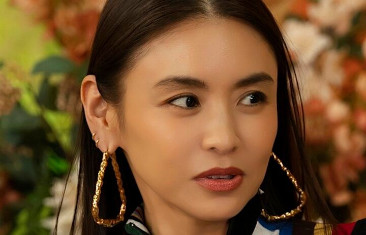 【写真・画像】豪邸が話題・滝沢眞規子、タキマキ流片付け術を告白「ダンボールが届いたら…」 1枚目