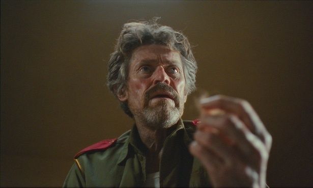 ユーリの父親マキシム(ウィレム・デフォー) (C)2024 KURKAMART LLC AND IPR.VC FUND II KY. ALL RIGHTS RESERVED.