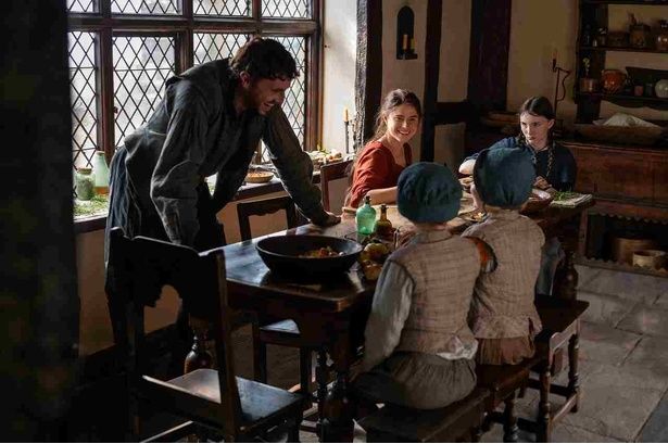 シェイクスピアの名作戯曲「ハムレット」の誕生秘話が語られる『ハムネット』 [c]2025 FOCUS FEATURES LLC.