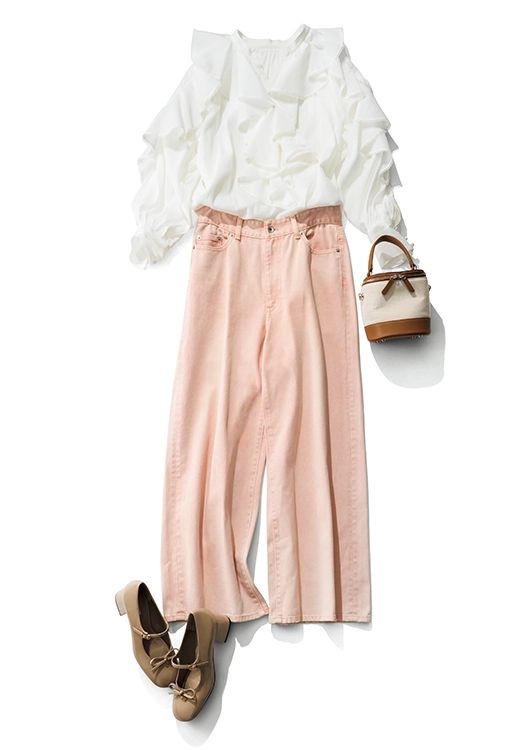 ブラウス×ピンクパンツコーデ