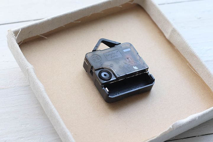 ムーブメントを取り付け