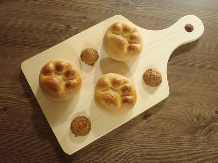 DAISO(ダイソー)：ハンドルウッドカッティングボード