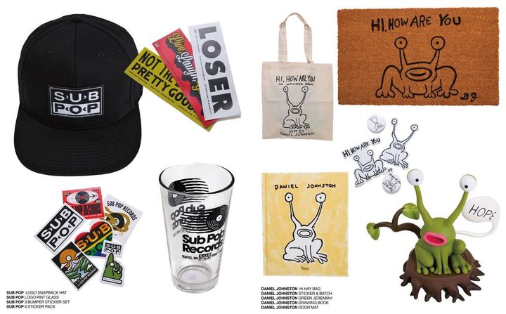 画像: イベントで販売されているダニエル・ジョンストンやサブ・ポップの輸入グッズ 出典：オープンスタジオ