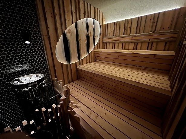 ケロ材の香りが広がる