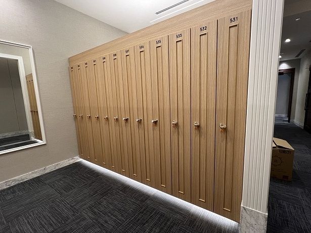 ロッカーは形の違うタイプもあり、収納力も抜群