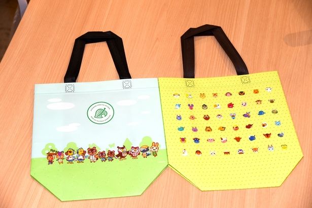 『あつまれ どうぶつの森』オリジナルトートバッグ (C)Nintendo Nintendo Switchは任天堂の商標です。