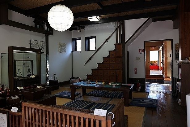 江戸時代の商屋を改装した「小江戸とりっぷ館」