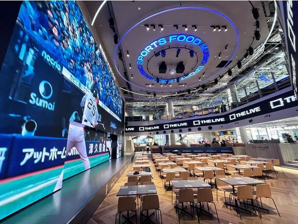 特大サイズで映し出される映像は迫力満点！