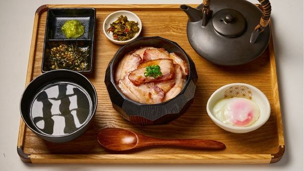 「焼豚ひつまぶし御膳」(2400円)