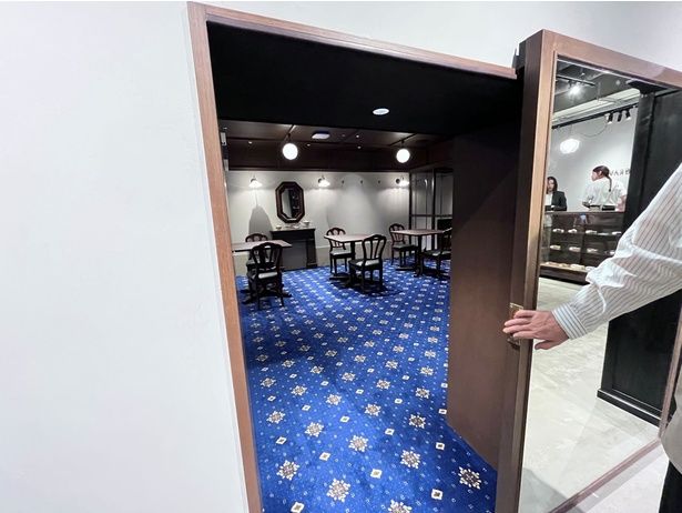 「有隣食堂」を訪れるには、店内のどこかにある隠し扉から⁉