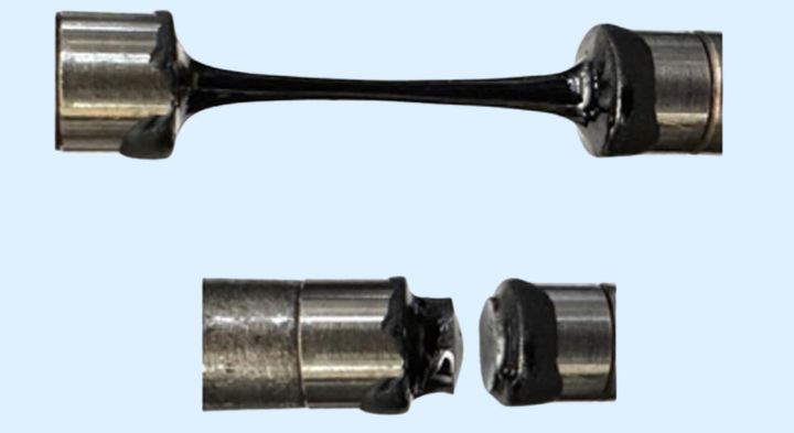 「流れる」はずの液体が、突然