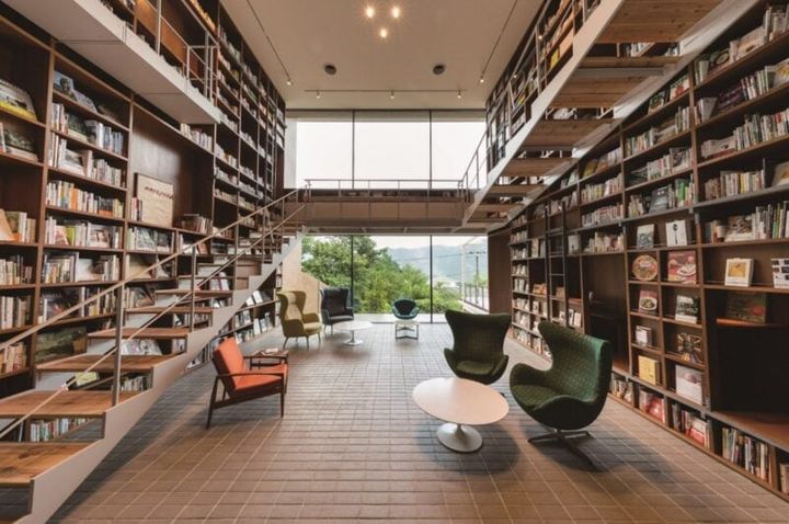 【神奈川】ブックホテル 箱根本箱