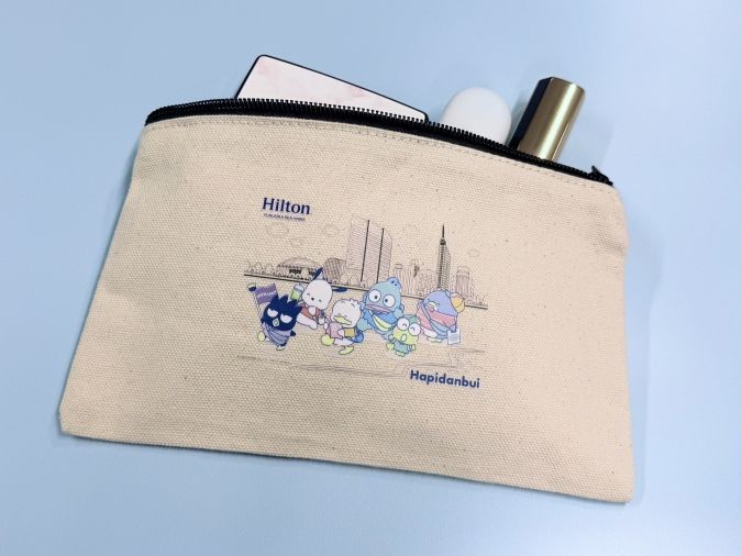 「Come travel with us～はぴだんぶいの福岡探検～」トラベルポーチ