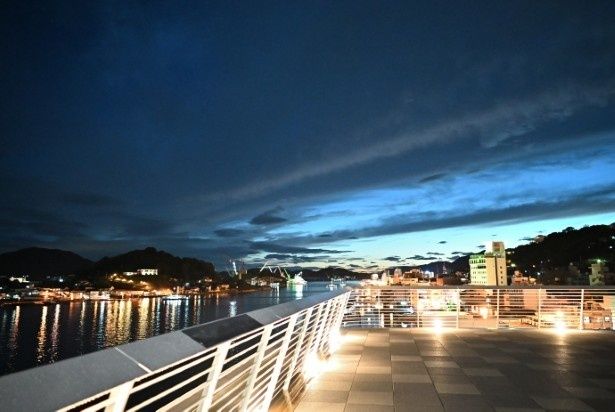 夜景になる一歩手前の時間帯がとても美しい 画像提供：尾道市役所
