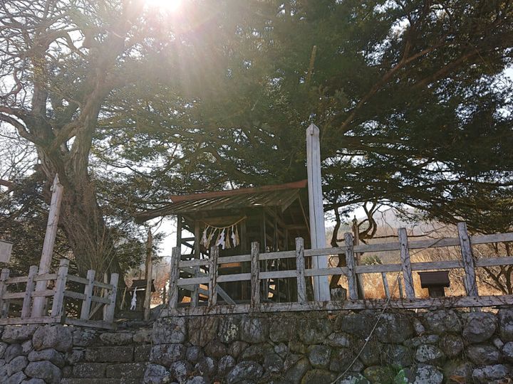 諏訪湖を一望する絶景のアニメの聖地