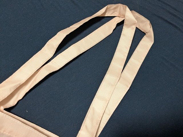 MAISON SPECIAL×ハローキティ トートバッグ 持ち手アップ