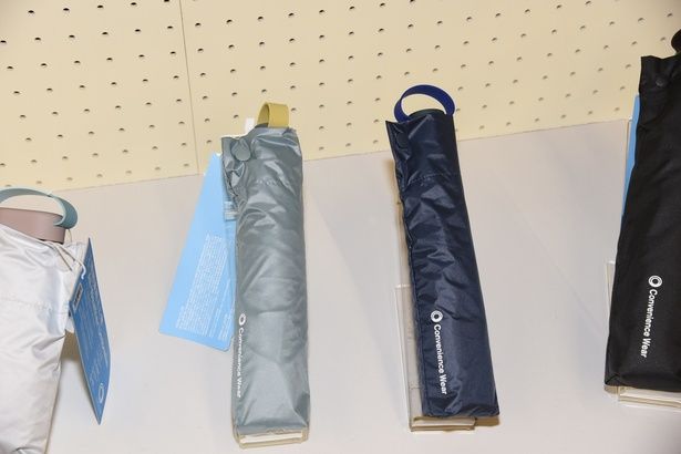 晴雨兼用軽量スリム傘 撮影：ソムタム田井