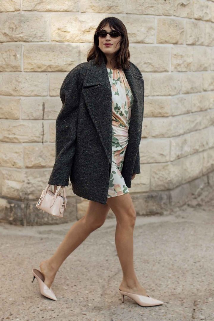 画像: パワーショルダーで重厚感を足す