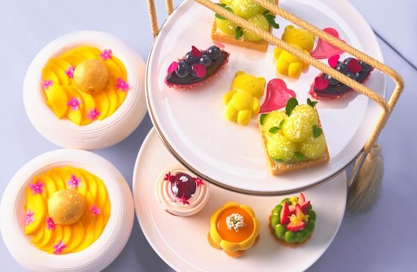 ヒルトン京都が春のアフタヌーンティーを提供！初夏の味覚を楽しむ全13品