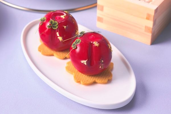 ヒルトン京都が春のアフタヌーンティーを提供！初夏の味覚を楽しむ全13品