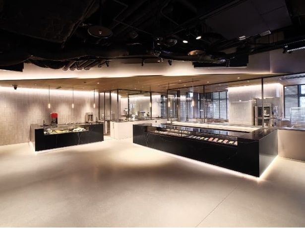 一部ラボラトリーではテイクアウトも可能。スイーツやベーカリー、コーヒーなど日常使いできるメニューを気軽に持ち帰れる