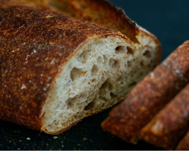 「PAN : 013 The Fermenting Lab」の「季節酵母の石臼挽きカンパーニュ」