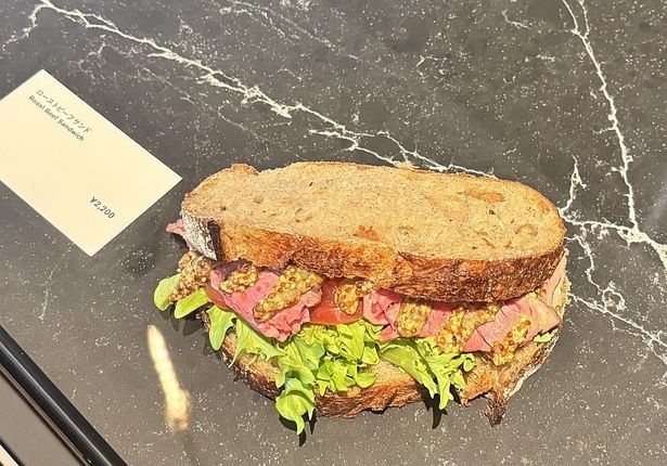 「PAN : 013 The Fermenting Lab」の「ローストビーフサンド」