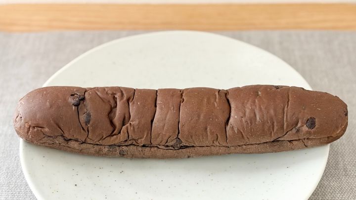 チョコ好きは絶対食べて！【ローソン】想像以上にチョコ尽くしの新作パン