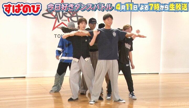 【写真・画像】GENERATIONSの“筋肉キャラ”中務裕太、ボディビル高校生日本一に輝いたいおうの筋肉に驚き「でっか！」 2枚目