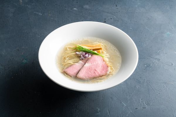 1食119kcal！ロカロヌードルが名店「琥珀」監修の低カロリーなラーメンを発売
