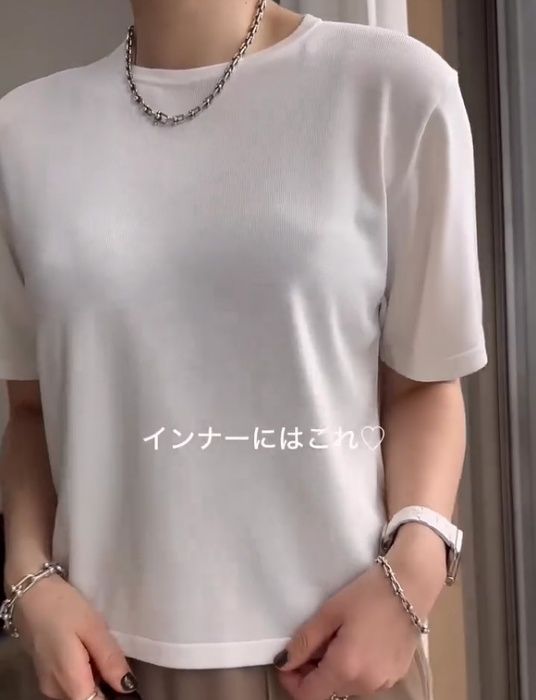 UNIQLO：C「ボクシーニットT」