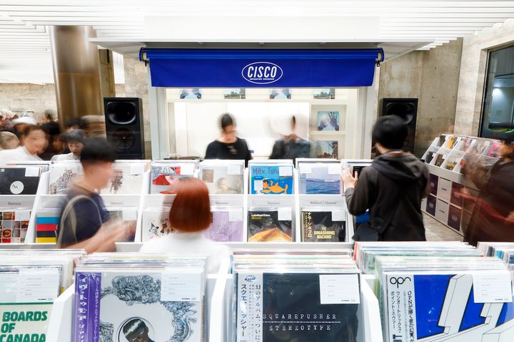 レコードショップ〈シスコ〉の店内の様子