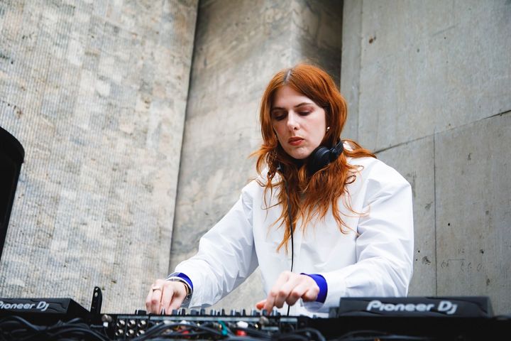 ターンテーブルと向き合う