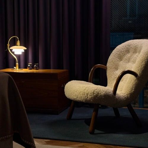 「“北欧っぽい”とは一線を画す」75年の時を経て蘇ったクラムチェアの、震えるほど美しい機能美