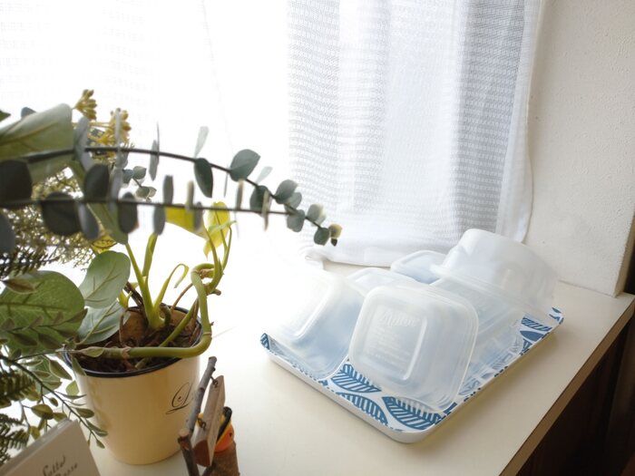 洗った『プラ容器』キッチンに置くのやめました！乾かす場所を変えるだけで→断然快適に。