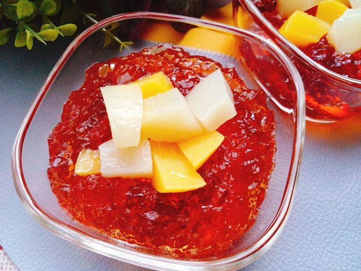 ペットボトルのままプルプルゼリー。桃の紅茶ゼリー