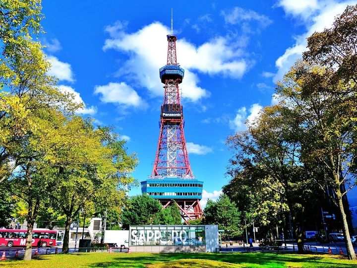 All About ニュース編集部が全国250人を対象に実施した公園に関するアンケートの調査結果から、春に行きたいと思う「北海道の公園」ランキングを発表！ 2位「大通公園」を抑えた1位は？