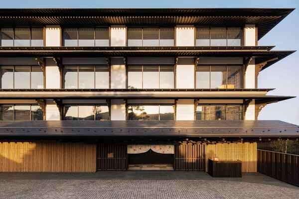 【京都府京都市】カペラ京都に、「京おどり」の開催と春の訪れを祝したケーキやベーカリーが登場！