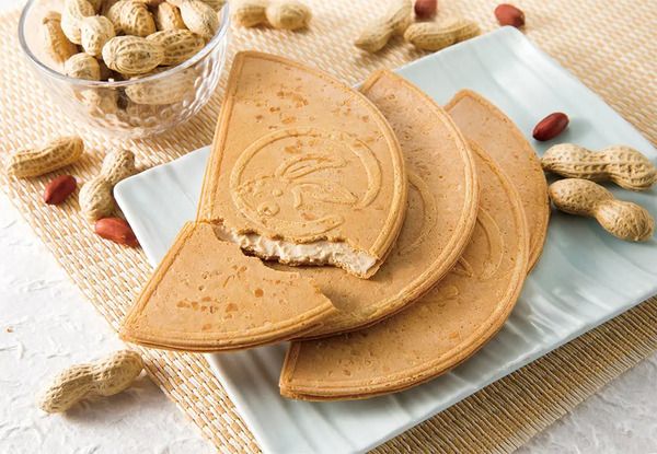 「鎌倉五郎本店」に白桃感がUPした「白桃半月」登場！ぴーナッツ半月とレモンサンドも