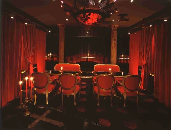 【東京都中央区】銀座「ヴァンパイアカフェ」が25周年記念の晩餐会コースとオリジナルカクテルを展開