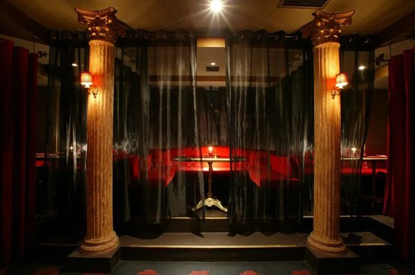 【東京都中央区】銀座「ヴァンパイアカフェ」が25周年記念の晩餐会コースとオリジナルカクテルを展開